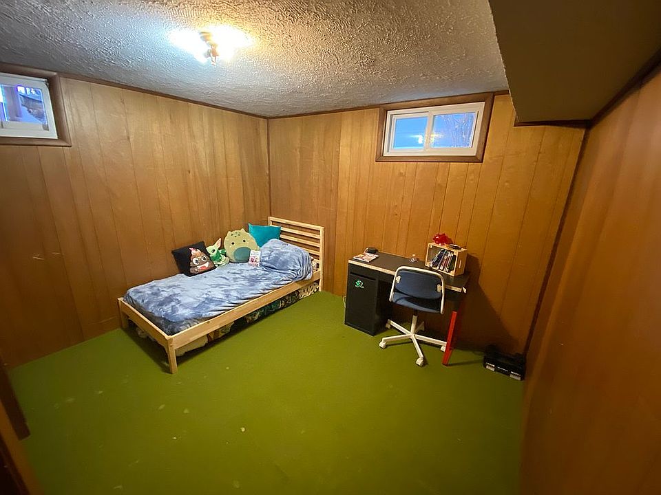 403 Hemlock Ave, Glendive, MT 59330 Zillow