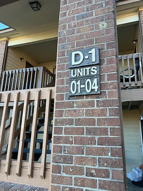 2005 Greens Blvd #D-104
