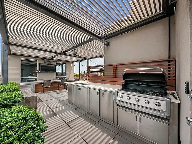 395 Leonard St #622 — Photo 17