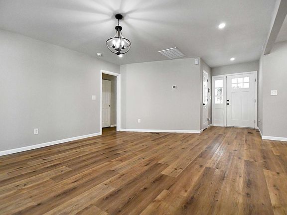 4th image of 119 Saratoga Dr