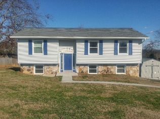 705 Crestwood Dr, Clinton, TN 37716
