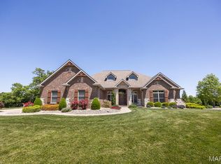 1916 Windcrest Dr, O Fallon, IL 62269