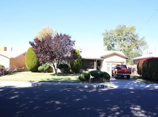 5913 Alta Monte Ave NE, Albuquerque, NM 87110