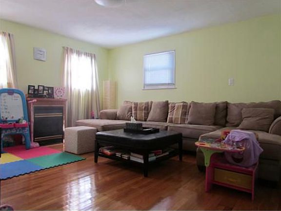 Family room 15x13