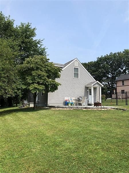 1st image of 17 Manor Way