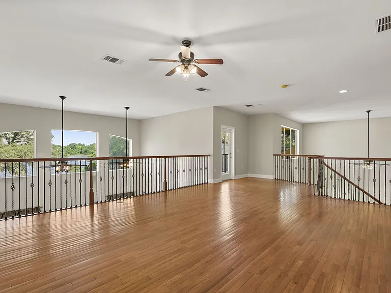 5554 Palm Lake Cir — Photo 43