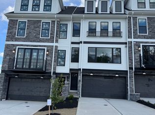 3026 Greeneview Ln #3026, Mars, PA 16046