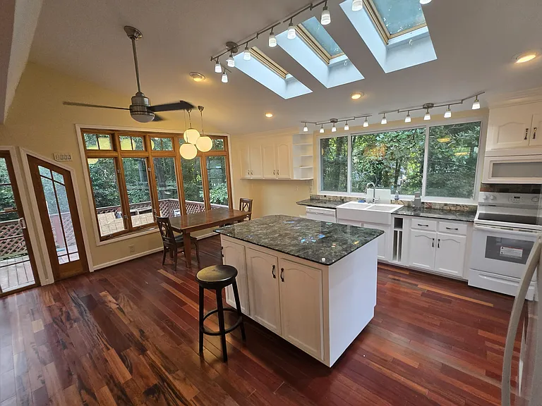 6521 Creekstone Pl — Photo 26
