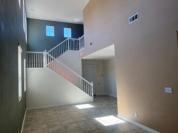 3rd image of 17683 High Point Ct