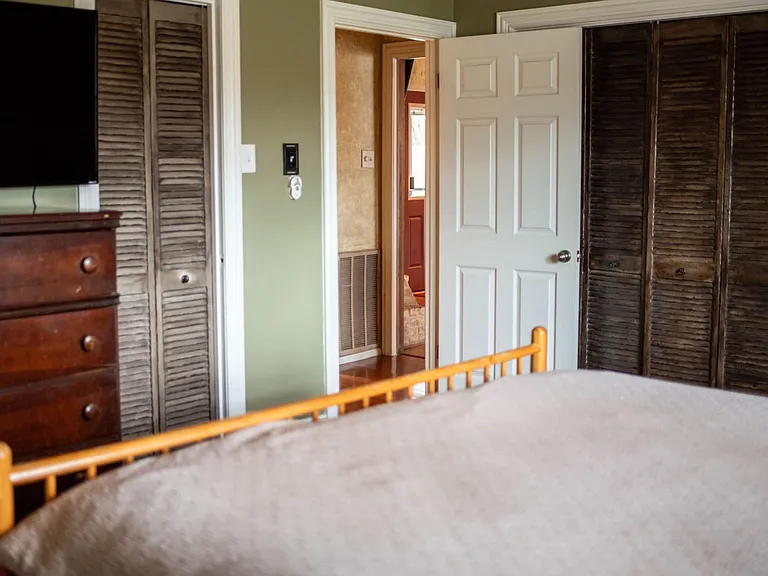 1911 Shadow Bend Dr — Photo 10