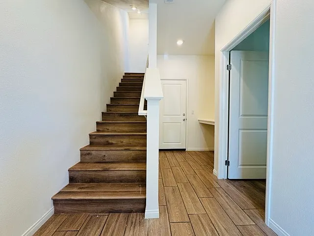4 bed, 3.5 bath, 1779 sqft, $4,200 — Photo 2