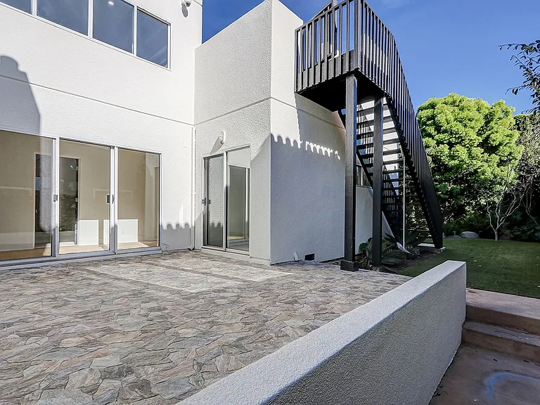 204 N Poinsettia Ave — Photo 42