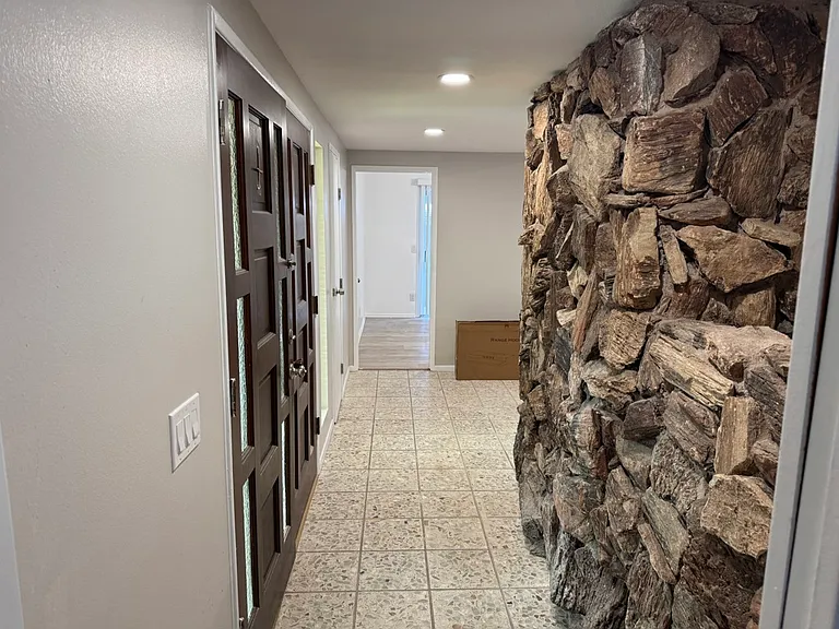 415 S Tahquitz Ave — Photo 23