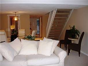 Living/dining area