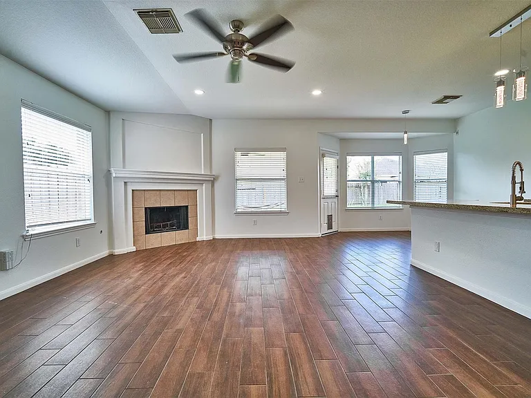 14603 Gearen Ct — Photo 2