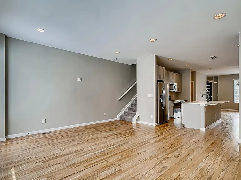 1039 Julian St — Photo 3