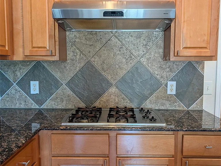 26803 Rockwood Park Ln — Photo 24
