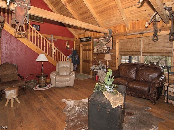 4th image of 12460 Columbiana Canfield Rd NE