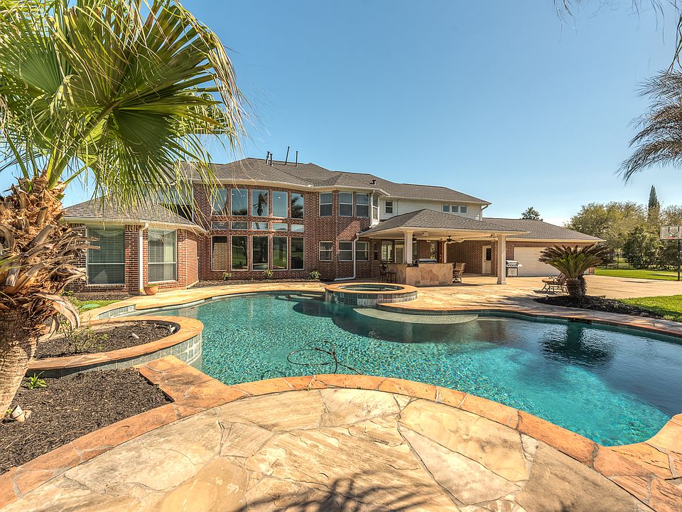 1st image of 8102 Cicada Dr