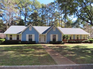 112 Countrywood Cir, Clinton, MS 39056