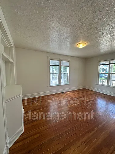1526 9th Ave #4 - View 3