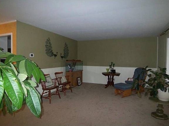 2nd image of 3602 Farmdale Dr