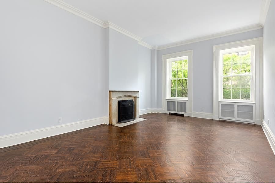 1st image of 19 W 10th St APT 6