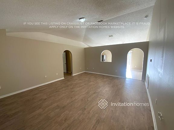 3rd image of 2589 Auburndale St