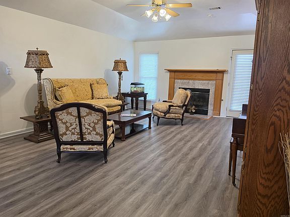 3rd image of 31 Turquoise Dr