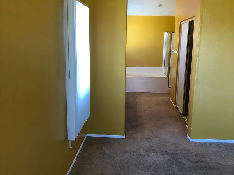 27162 Swift St — Photo 27