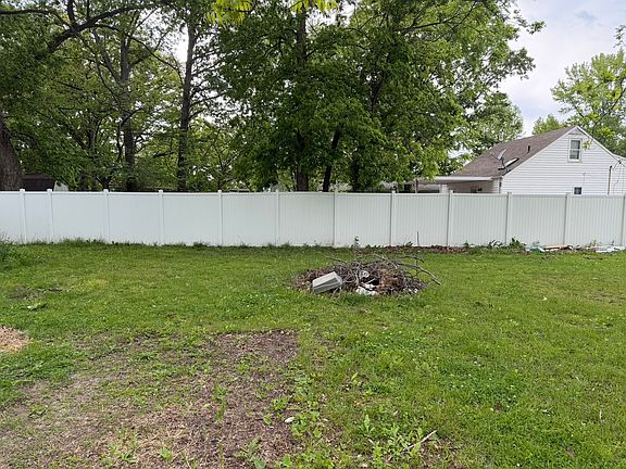 2nd image of 219 E Williams St