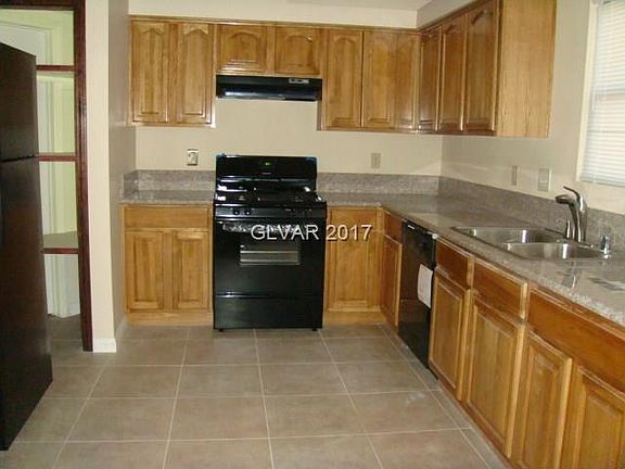 3rd image of 1169 Placerville St