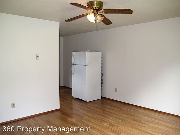2nd image of 1001 NW Crosby Ave
