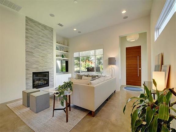3rd image of 904 W Johanna St #A