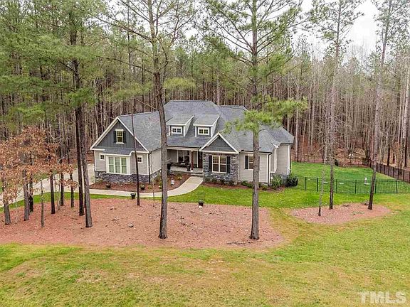 3rd image of 2050 Silverleaf Dr