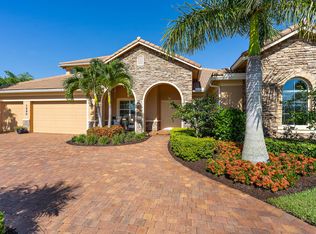 7590 SE Ravissant Dr, Stuart, FL 34997