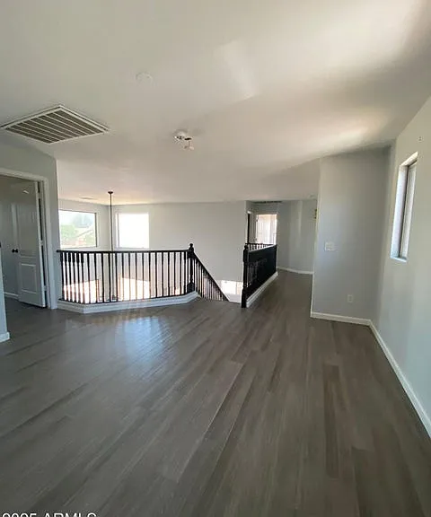 8402 S 48th Dr — Photo 7
