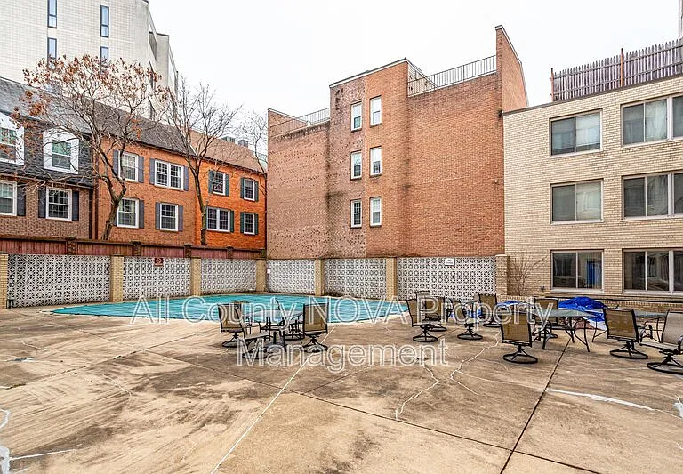 922 24th St NW #301 — Photo 41