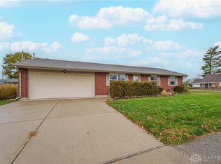 1043 Nutmeg Sq S, Troy, OH 45373