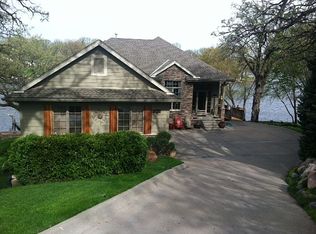 8867 Verdon Cir, Plattsmouth, NE 68048