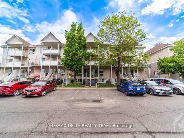 26 Lakepointe Dr, Ottawa, ON K4A 5E3