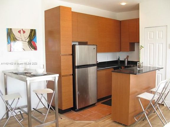 4th image of 1244 Pennsylvania Ave APT 303