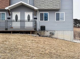 2805 Stone Park Blvd, Sioux City, IA 51104