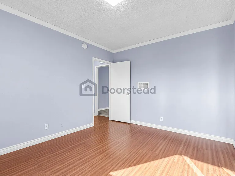3126 S Canfield Ave #7 — Photo 16
