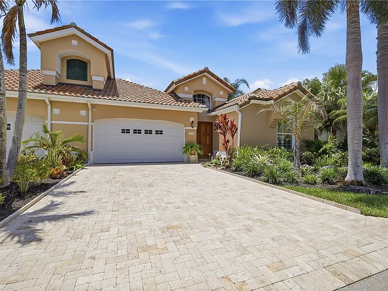 5545 E Harbor Village Dr — Photo 3