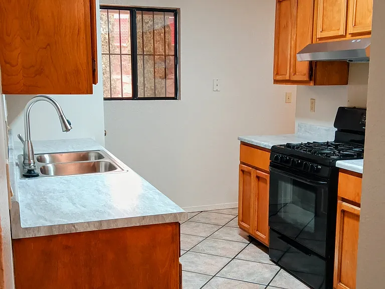 1511 Vanderbilt Dr #1511 — Photo 4