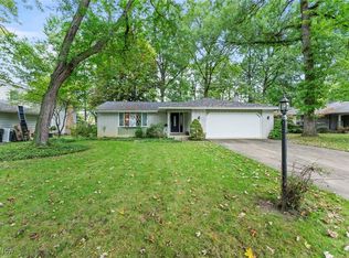 144 Devonshire Ct, Elyria, OH 44035