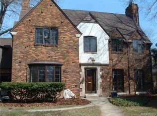 864 Berkshire Rd, Grosse Pointe Park, MI 48230