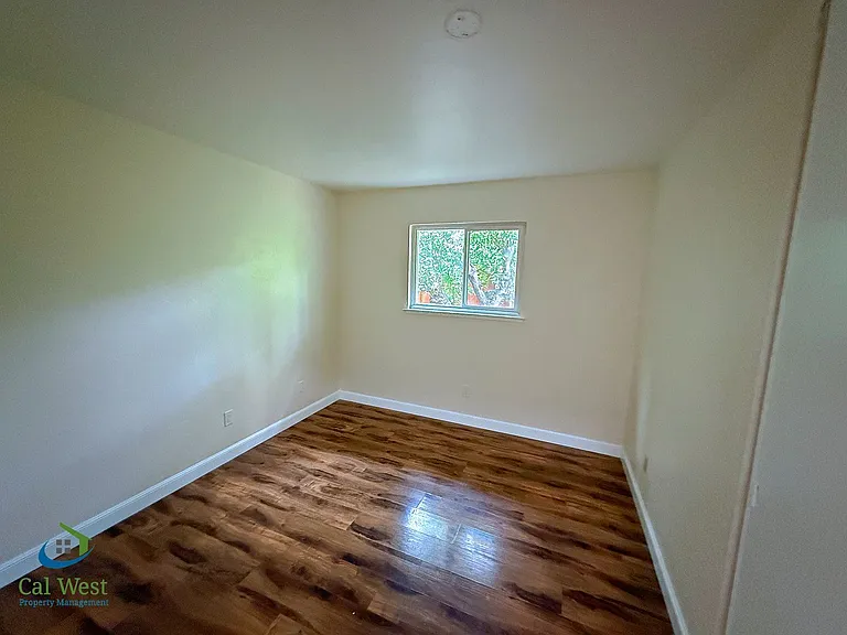 1370 Fernwood Ln — Photo 16