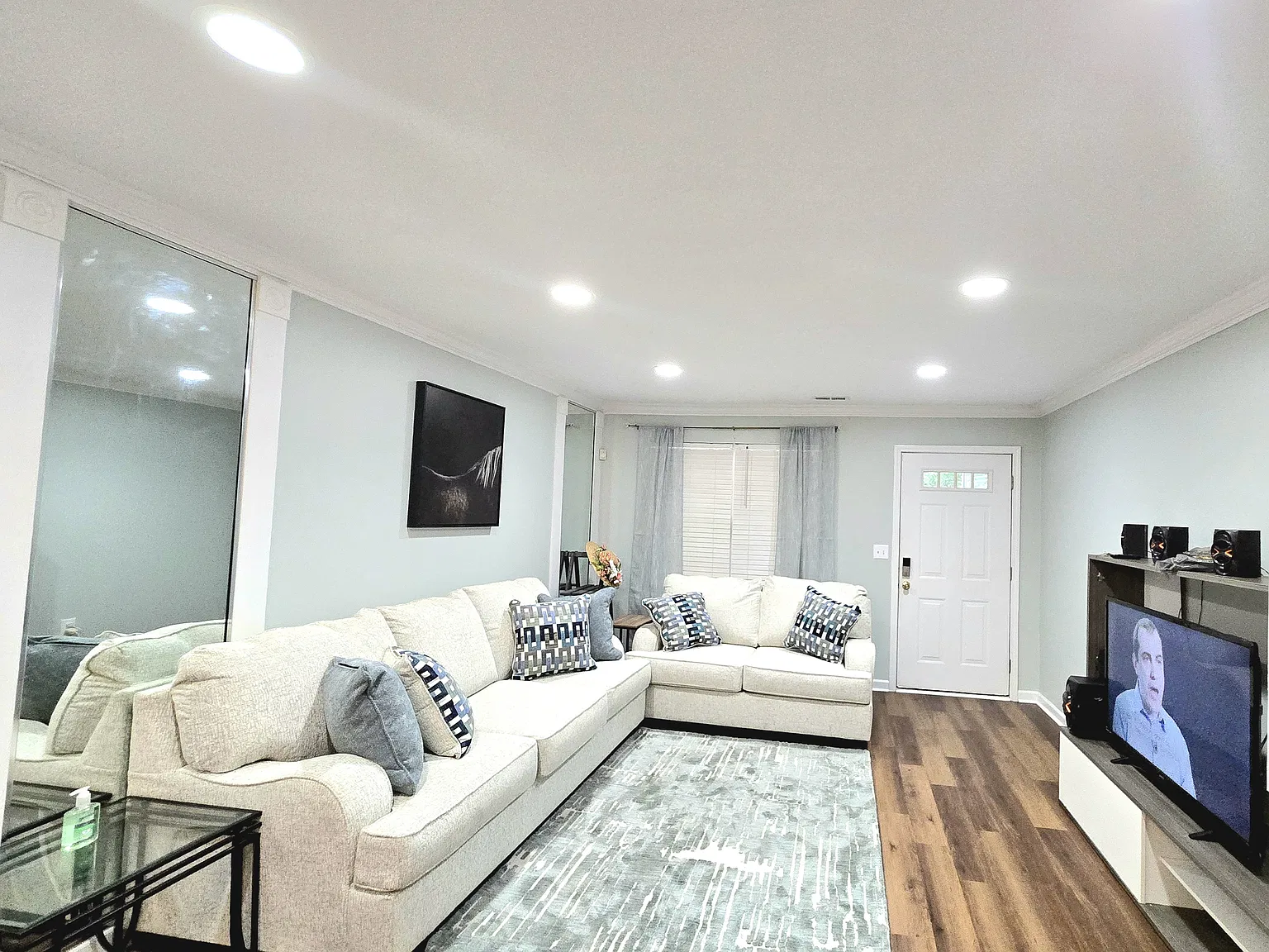 10651 Greyhound Dr — Photo 1